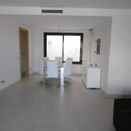Apartment Lets In The Sun Samara *