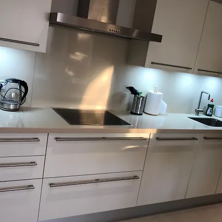 Lets In The Sun Samara Apartment Marbella